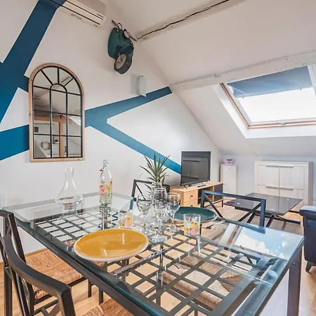 Apartment La Place Des Sacres, Proche Gare Et Centre Reims