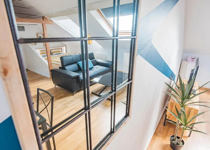 La Place Des Sacres, Proche Gare Et Centre * Reims