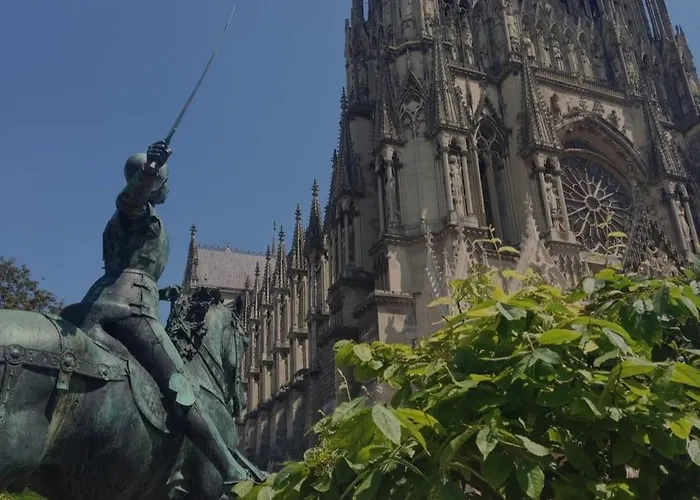 La Place Des Sacres, Proche Gare Et Centre Apartment *