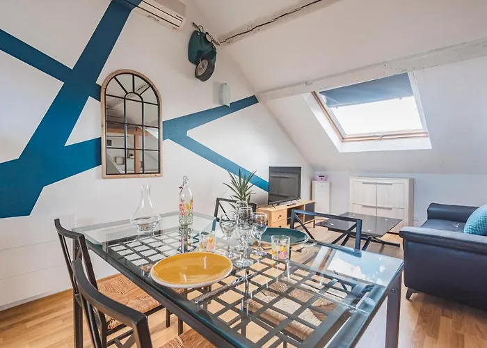 Apartment La Place Des Sacres, Proche Gare Et Centre Reims