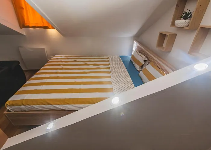 Apartment La Place Des Sacres, Proche Gare Et Centre Reims